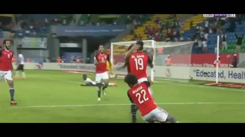 هدف مباراة مصر والكاميرون 1-.. 0 هدف النني