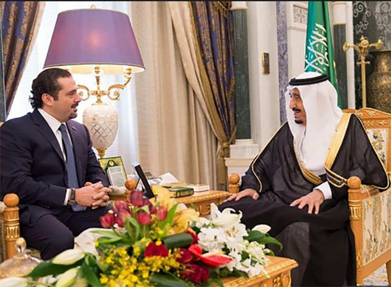ملك السعودية يستقبل الحريري