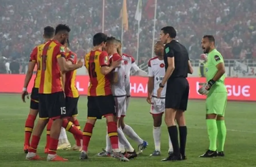 من مباراة الوداد والترجي المثيرة