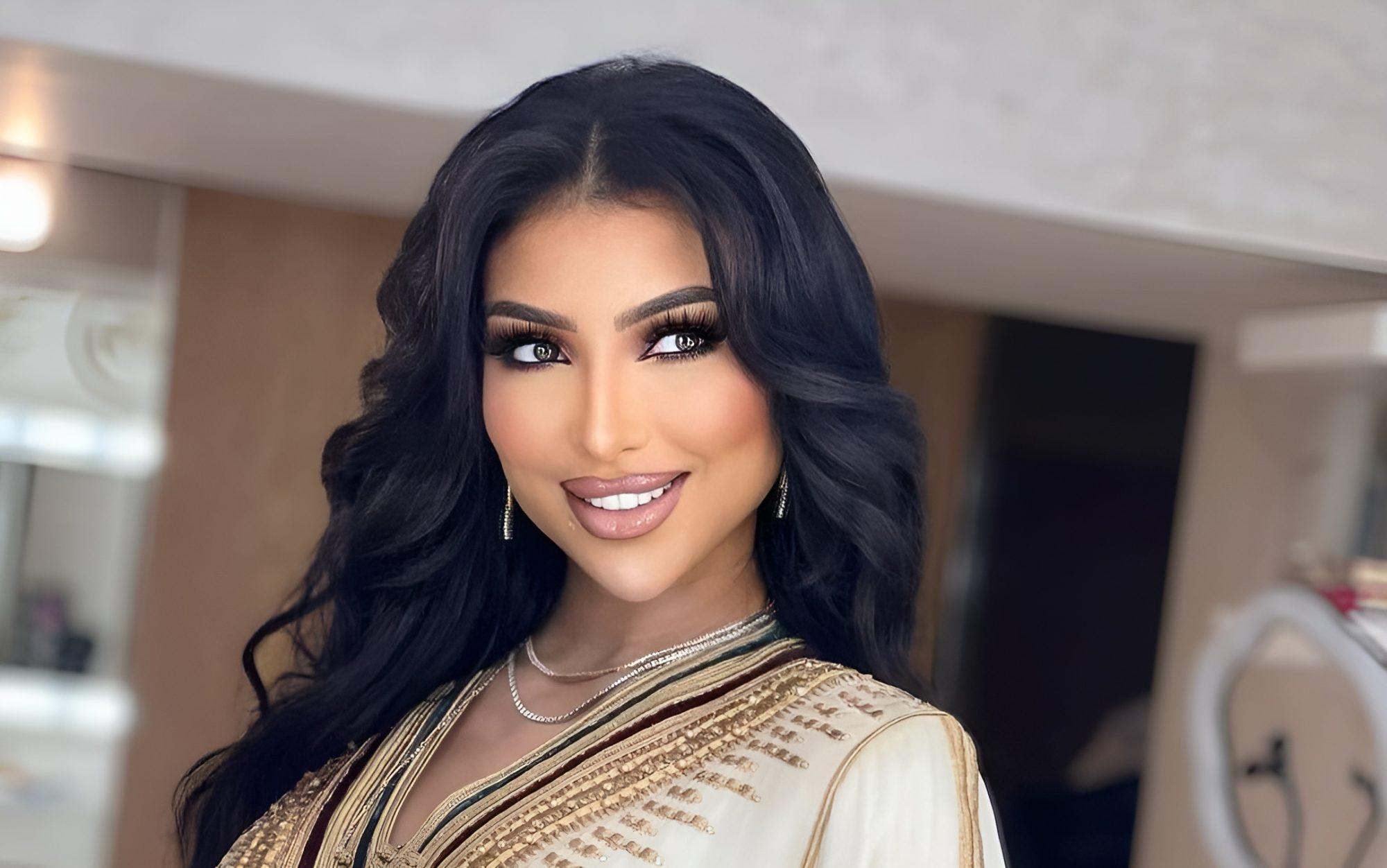 دنيا بطمة تتضامن مع ضحايا أهل غزة