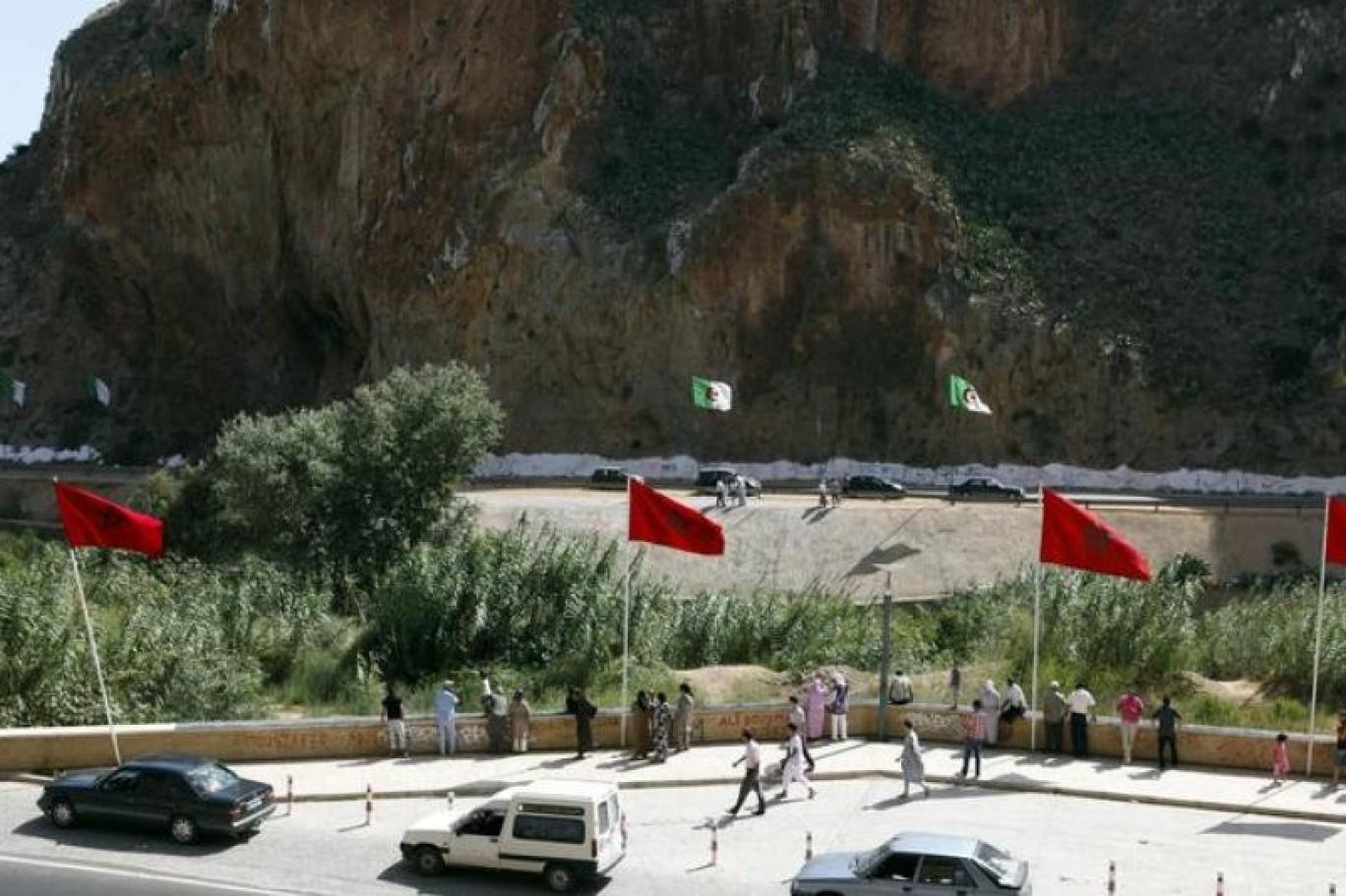 الجزائر- جوج بغال